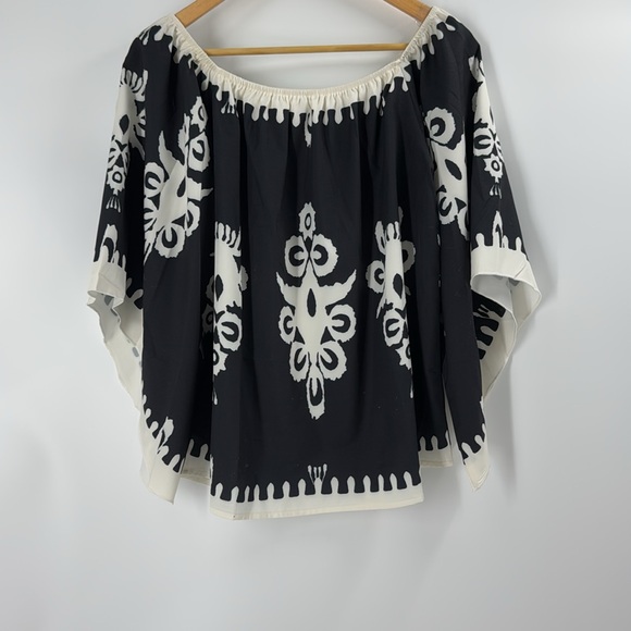 Dramatic butterfly sleeve relaxed fit black and white print top large - Picture 12 of 12